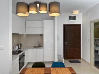 Lavander Bay E04 - 6