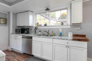 Walk to State park, 6bed,Hot tub & Game room - 5