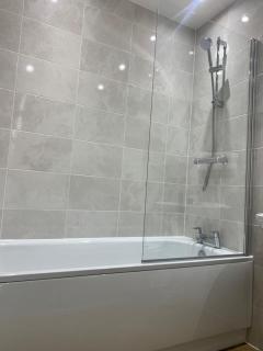 Posh and Cozy One bed flat-no parties or events - West Thurrock - 7