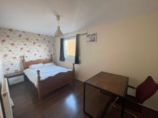 3br-Sleeps5-Balcony-CentralLondon-WS95 - 2