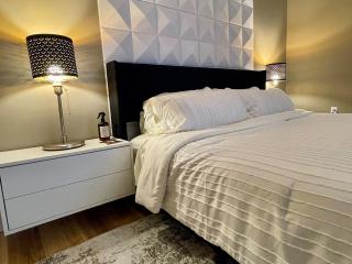 The Snug Retreat - Houston - 2