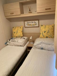 Birch Breeze - 2 bedroom mobile home at Camping Les Amiaux - Saint-Jean-de-Monts - 5