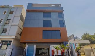 Super Collection O White Ridge Near LB Nagar - Surūrnagar - 0