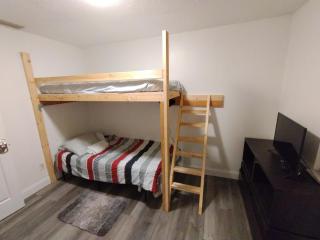 Airport PIE Hostel - 7