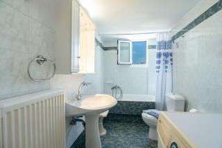 Three Bedroom Apartment 7-9 Adults First Floor - Parikia - 4