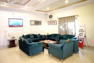 Royalz Hotel - Lahore - 0