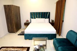Royalz Hotel - Lahore - 3