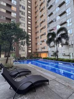 Urban Escape for You & Your Pet - 6