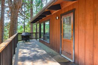 Hiltbrand Hangout - Wawona - 9