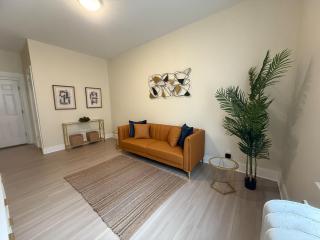 Lake Breeze Suite - 3