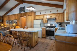 Yosemite Retreat in the Meadows - 4