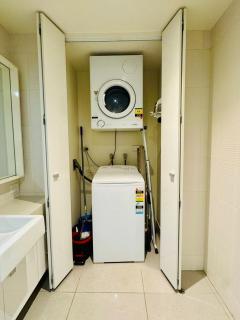 Amazing Views - 3 bedrooms, carpark, gym & pool - Melbourne - 5