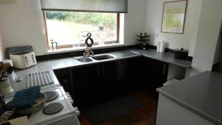 4 BED BBQ QMC UNIVERSITY HOCKEY, GAMES workshop MEETINGS PARKING - 9