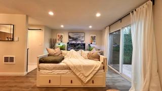 Modern Townhome Near Seatac International Airport - 0