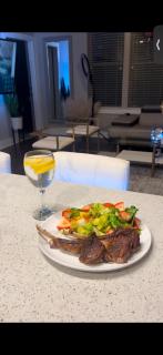 Large Buckhead modern suite - Atlanta - 2