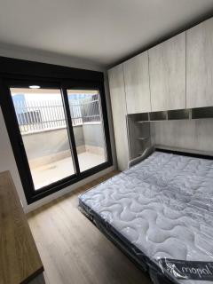 Estudios Homer y Disney con piscina olimpica climatizada, exterior,gimnasio, coworking, Netflix y wifi gratis - San Sebastián de los Reyes - 2