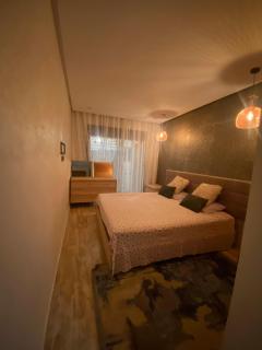 Joli rez-de-jardin avec piscine privative à Dar Bouazza - Casablanca - 3