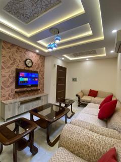 Velvet Haven 1BHK Unique & Central Bahria Lahore - Lahore - 0
