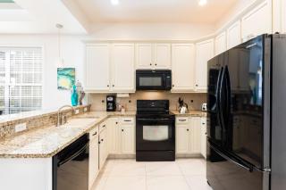 LE572X Liberty Plaza - 6