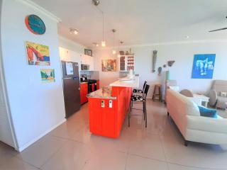 Pacific Beach 2-Beachfront Condo - Playa Flamingo - 5