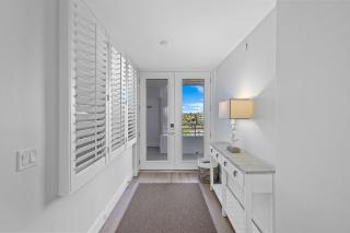 Beachfront condo with pools, gym and charcoal grills - 9
