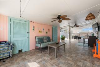 Heated Pool, Lush Breezeway, Bikes, BBQ, Near Beach - Merritt Island - 8