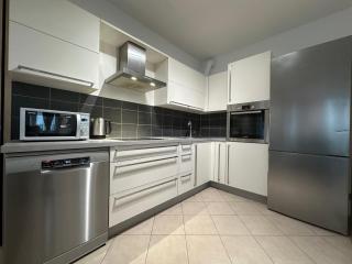 Garden Towers Residence - Free Underground Parking - Prague - 6