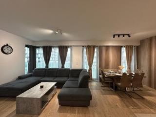 Garden Towers Residence - Free Underground Parking - Prague - 4