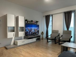Garden Towers Residence - Free Underground Parking - Prague - 2