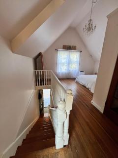 3 level, home near downtown! - 4