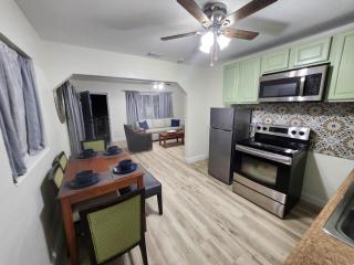 JDC Cozy House in Seminole Heights - Tampa - 4