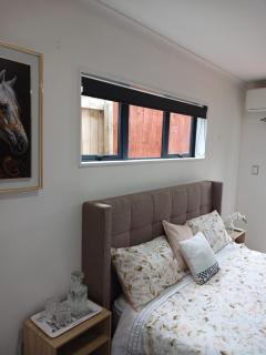 Luxury and Nature View Stay - Helensville - 9
