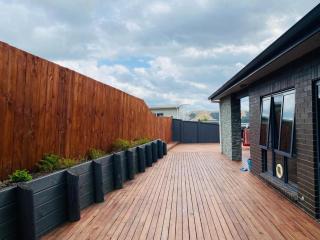 Luxury and Nature View Stay - Helensville - 5