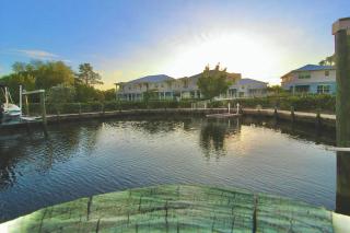 Manatee Isle - 1