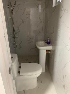 Insan seabeds room 1 beach front 3 pax beside Kabsat NOT a beach view room - San Juan - 8