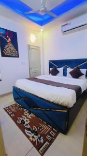 Hotel Mannat Centric - Near lajpat Nagar Metro - New Delhi - 0