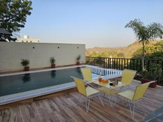 Villa Insignia - Full Villa 3 BHK with Private Pool and Parking - Udaipur - 8