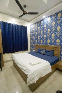 Hotel 8 INN - Zirakpur - 1