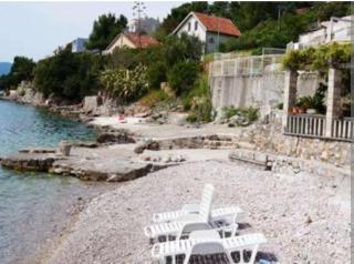 Apartman u sumi nedaleko od mora - 8
