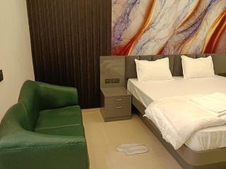 monarch hospitality - Lucknow - 4
