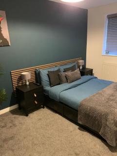 Entire modern new build 3 bedroom home - Hednesford - 3
