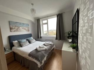 SHOREBANKS - Harbour View Apartment in Sandbanks. - Sandbanks - 8