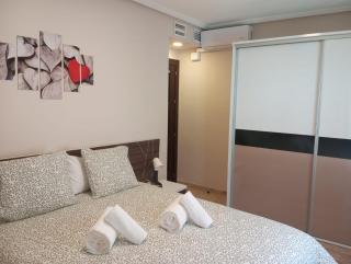 PLAZA AYUNTAMIENTO 3 HABITACIONES CON PARKING PONDoS - Linares - 0
