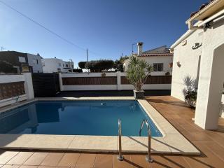 AwayDays - Casa con Piscina - Empuriabrava - 2