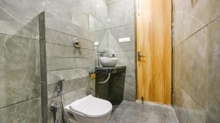 Hotel Midway #top rated #most awarded #prime location #luxury rooms #parking #rooftop cafe - Amritsar - 8
