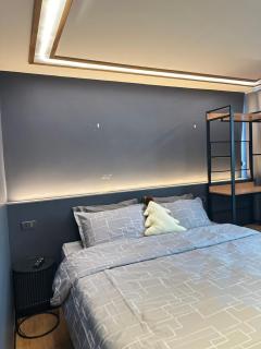 Li - Room for 2-3, Naradhiwas 4 - Bangkok - 9