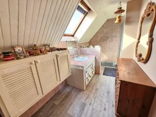Spacious Room for Rent in Le Pecq - Le Pecq - 3
