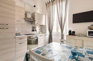 Leo Holiday Homes - 0