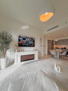 Stunning 1BR Burj View from Infinity Pool - 8