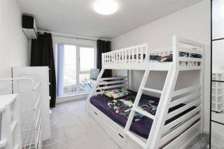 Family Friendly 4-Bedrooms - 1